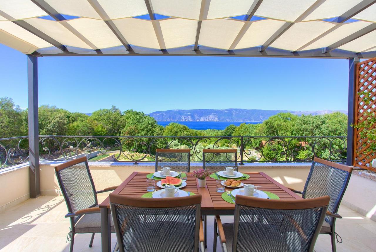 Luxury Apartments Villa Stina Pinezici  Exterior photo