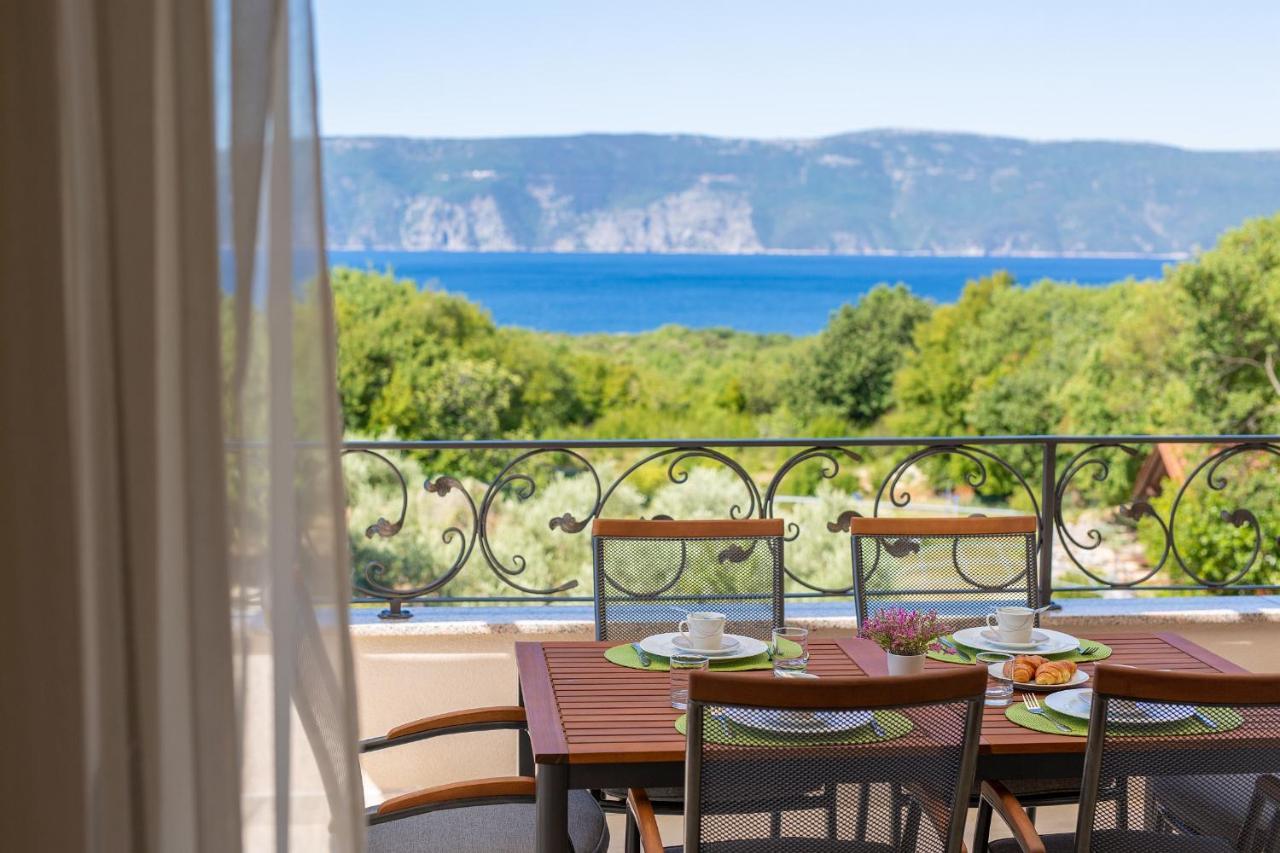 Luxury Apartments Villa Stina Pinezici  Exterior photo
