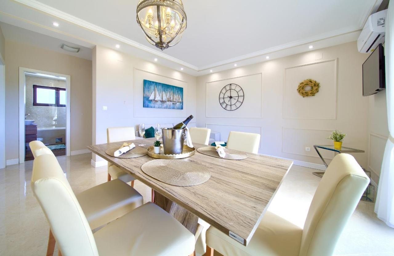 Luxury Apartments Villa Stina Pinezici  Exterior photo