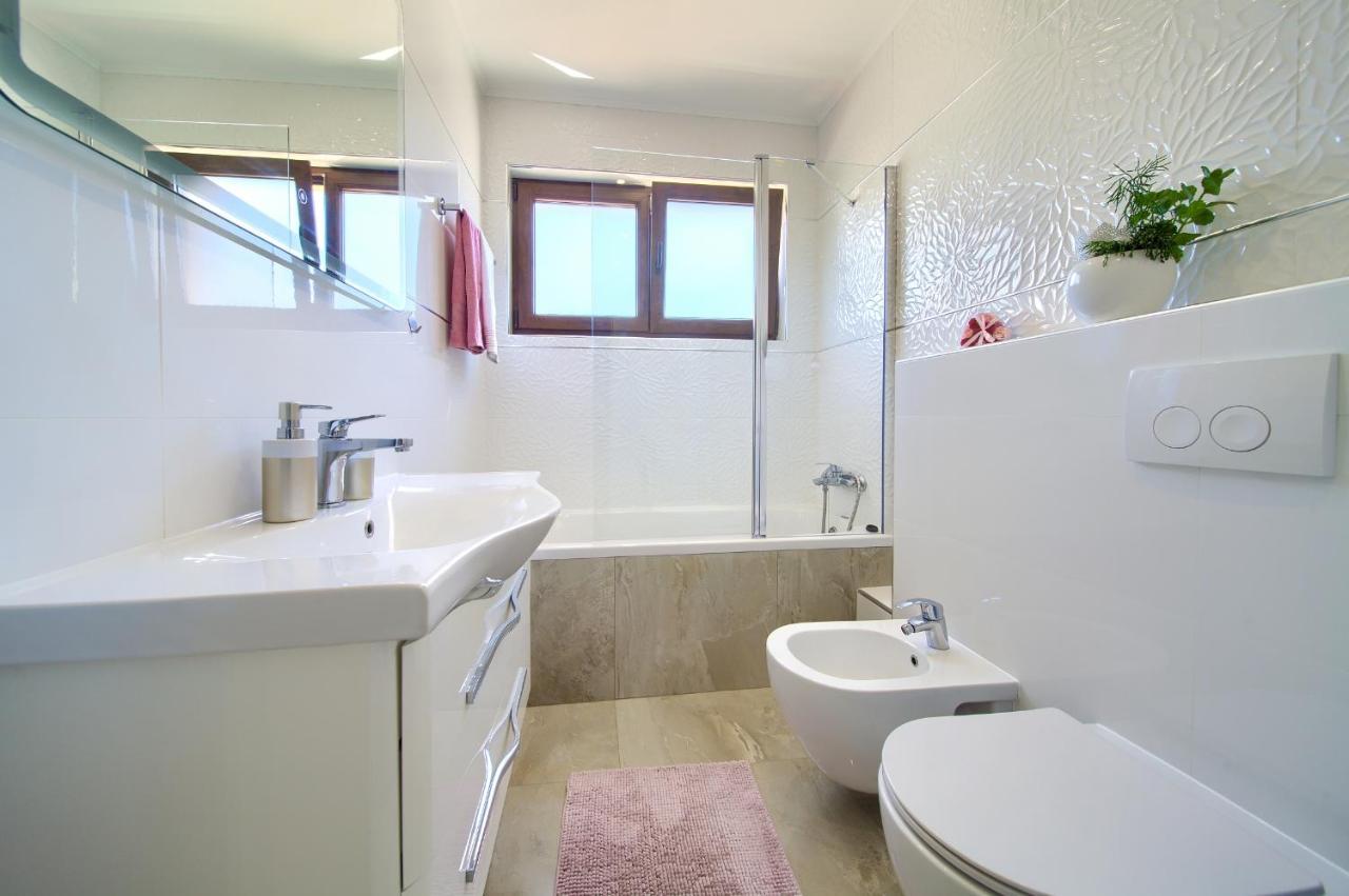 Luxury Apartments Villa Stina Pinezici  Exterior photo